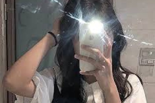 越扒越有！鹿晗床照风波升级范丞丞躺枪关晓彤成最大受害者